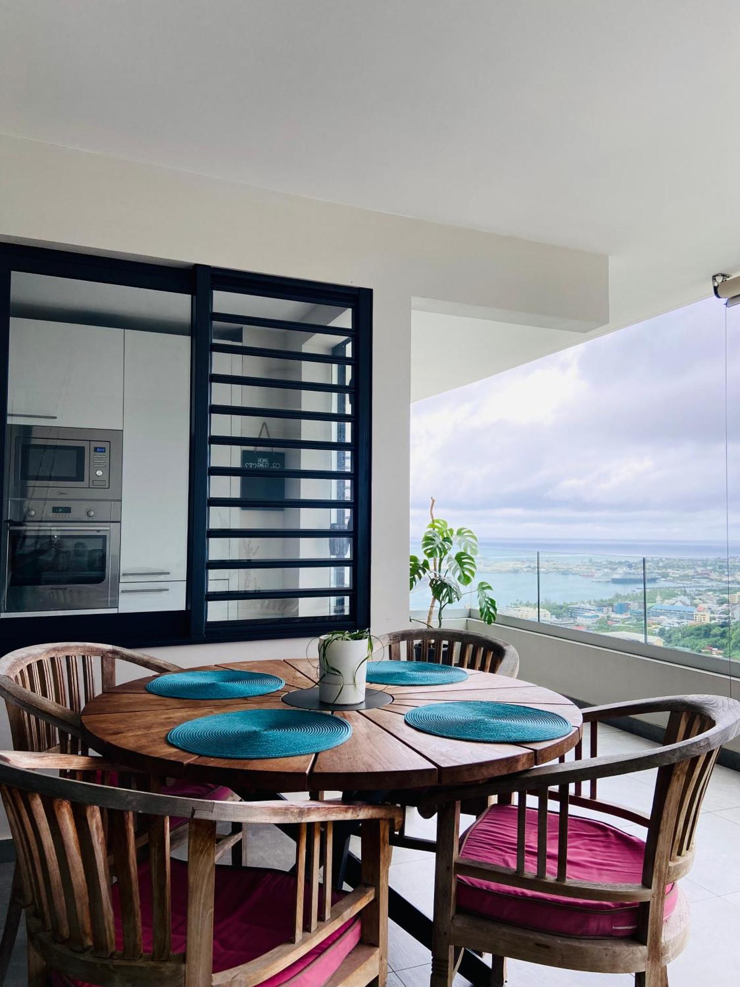 Meherio - Bel Appartement Vue Mer A Tahiti パペーテ エクステリア 写真